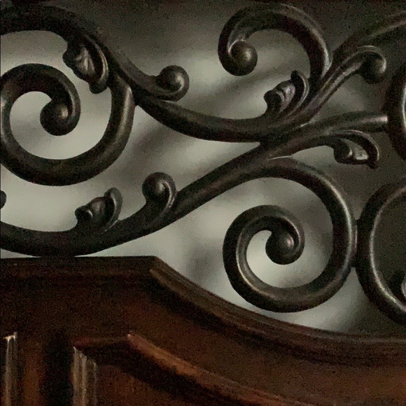 Meet your Posher, Linda - Picture 1 of 1